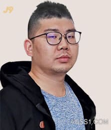 童 梁